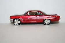 1961 PONTIAC CATALINA CAR DIECAST-1/64-NICE-RED-LOOSE-2004 JOHNNY LIGHTNING