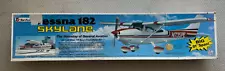 TOP FLITE - Cessna 182 Skylane Balsa RC Model Airplane Kit TOPA0300 *NEW*