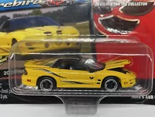 Johnny Lightning 2002 Pontiac Firebird Trans Am WS-6 Collectors Edition Yellow