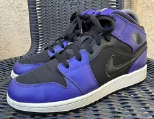 Air Jordan 1 Mid GS Dark Concord Sneakers Size 5.5Y Black Purple 554725-019