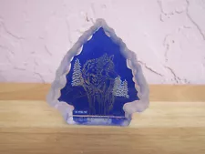 Crystal Glass Arrow Head Shape with Wolf and Tree On A Blue Background For Sale