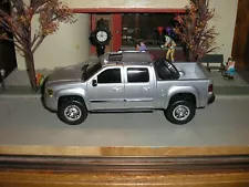 RARE Custom Lifted Plastic GMC Sierra Denali Toy Pickup Truck 1:24 Silve W SPARE