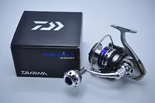 2010 Daiwa Saltiga 4500 4.9:1 Gear Saltwater Spinning Reel Very Good W/Box