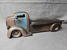 JADA FOR SALE 1/24 SCALE 1947 FORD COE W/SLIDING BED RUSTY BROWN