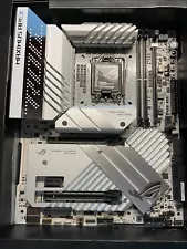 A04 ASUS ROG Maximus Z790 Apex Intel LGA 1700 ATX Motherboard