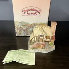 David Winter Cottages WHILEAWAY COTTAGE Collector w/ Box COA