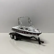 Boat & Trailer Collectible 1/64 Scale Diecast Model