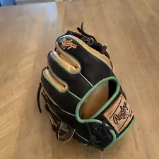 Used Custom Rawlings 11.5 Inch Infielders Glove. Heart Of The Hide. RH Throwð¥