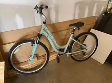 2008 Trek Navigator 2.0 Aqua/Teal Womens Bicycle / Bike, 16.5”