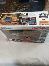 RC CAT Excavator 225 1992 9.6 Volt Rechargeable Large 1:20 Scale RC New