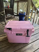 YETI Roadie 20 Bubblegum Pink - Limited Edition (Discontinued Rare Color)