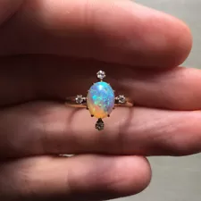 Beautiful Antique 18ct Gold Opal And Diamond Ring