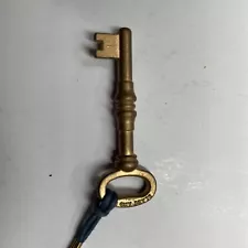 Blade And Bow Collectible Key #1 Bourbon