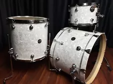 Drum Workshop Performance Series Maple White Marine Pearl 12, 14, 20 Kit