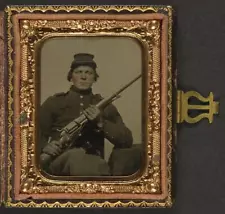 Unidentified Soldier,Union Uniform,Colt Revolving Rifle Model,1855,Civil War