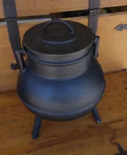 Cast Iron cooking pot