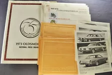 New Listing1973 Oldsmobile Press/Media Info Kit Toronado 98 Cutlass Delta 88 Wagon Omega