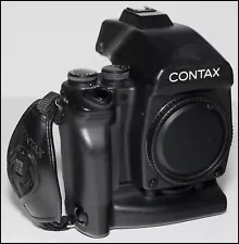 Contax 645 body, MF-1 prism, battery pack, hand strap, grid screen. Tested! VG