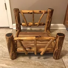 Cedar Log Dog/Pet Bed