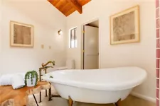 free standing bathtub used