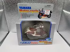 Yamaha 1999 Vino YJ50R Scooter Motorcycle Bike Toy Welly Model 2142 1:18 Scale