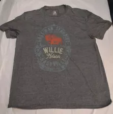 Willie Nelson T Shirt_ Size Large _Excellent Condition _ Faded Logo on Grey