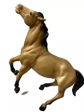 Traditional Breyer #87 "Diablo, the Mustang" Buckskin,