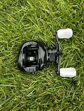 baitcasting reel right hand