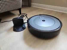 Used, black, irobot roomba i3, non automatic emptying.