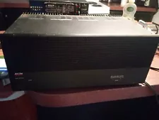 ADCOM GFA-555 Channel Power Amplifier