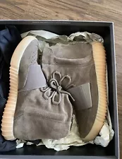 Size 9.5 - adidas Yeezy Boost 750 Chocolate