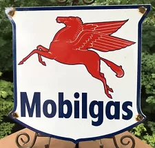 VINTAGE PORCELAIN MOBILGAS GASOLINE GAS OIL SIGN MOBIL MOBILOIL