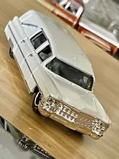 2006 Matchbox 1963 Cadillac Hearse Wagon #30 White Pearl w/Silver Trim 1:81 NM