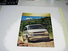 2000 Chevrolet Chevy Astro Van Sales Color Brochure, Mint