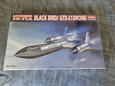 Academy Hobby Model Kit Lockhed SR-71A Blackbird GTD-21 Drone