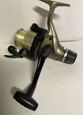 SHIMANO CX 2000 RA SPINNING REEL- VERY NICE-REAR DRAG-LIGHTLY USED