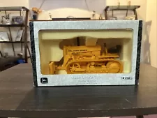 Ertl 1/16 Diecast John Deere 430 Yellow Crawler w Blade in Box