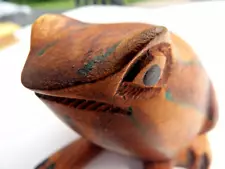 UNIQUE estate sale WOOD hand carved HANDMADE FROG TOAD it's got ATTITUDE