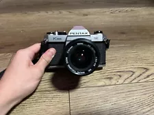 Beautiful Pentax K-1000 SE Camera with a 50mm 1:3.5-4.8 EX+ Condition