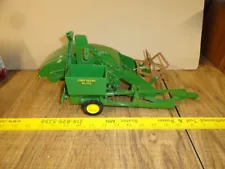 1/16 john deere 12 a pull combine