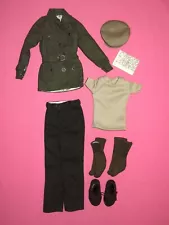 Tonner - Hunt for the Black Orchid Basil 17" Matt Fashion Doll Outfit Pieces