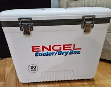 EUC! Engel Coolers 30 Quart 48 Can Insulated Mobile Cooler Drybox Compr Latches