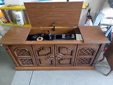 vintage magnavox stereo console