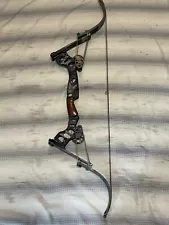 Oneida Black Eagle Hunting Fishing Bow RH Med Draw 30, 50 70 Lb. Billet Riser