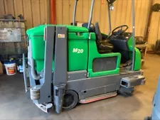 Used Tennant M20, Floor Sweeper Scrubber, 40", 56 Gallon, Propane, Ride On, Cyli