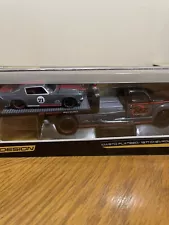 Maisto Design 1:64 Diecast Elite Transport 1971 Chevy Camaro Racer & Flatbed