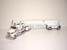 DCP FIRST GEAR 1/64 WHITE KW W900L W/T STUDIO SLEEPER&SPREAD AXLE MAC HALF ROUND