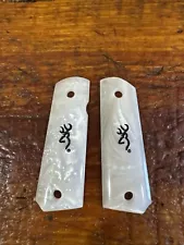 Altamont Faux Pearl Grips With Logos For Browning 1911-22 Or 1911-380. (185)