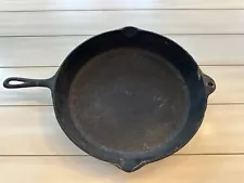 Large vintage cast iron skillet 14S See Pictures