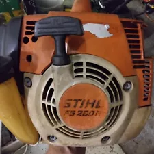 Stihl FS 250 R Trimmer W/Upgraded Trimmer Head